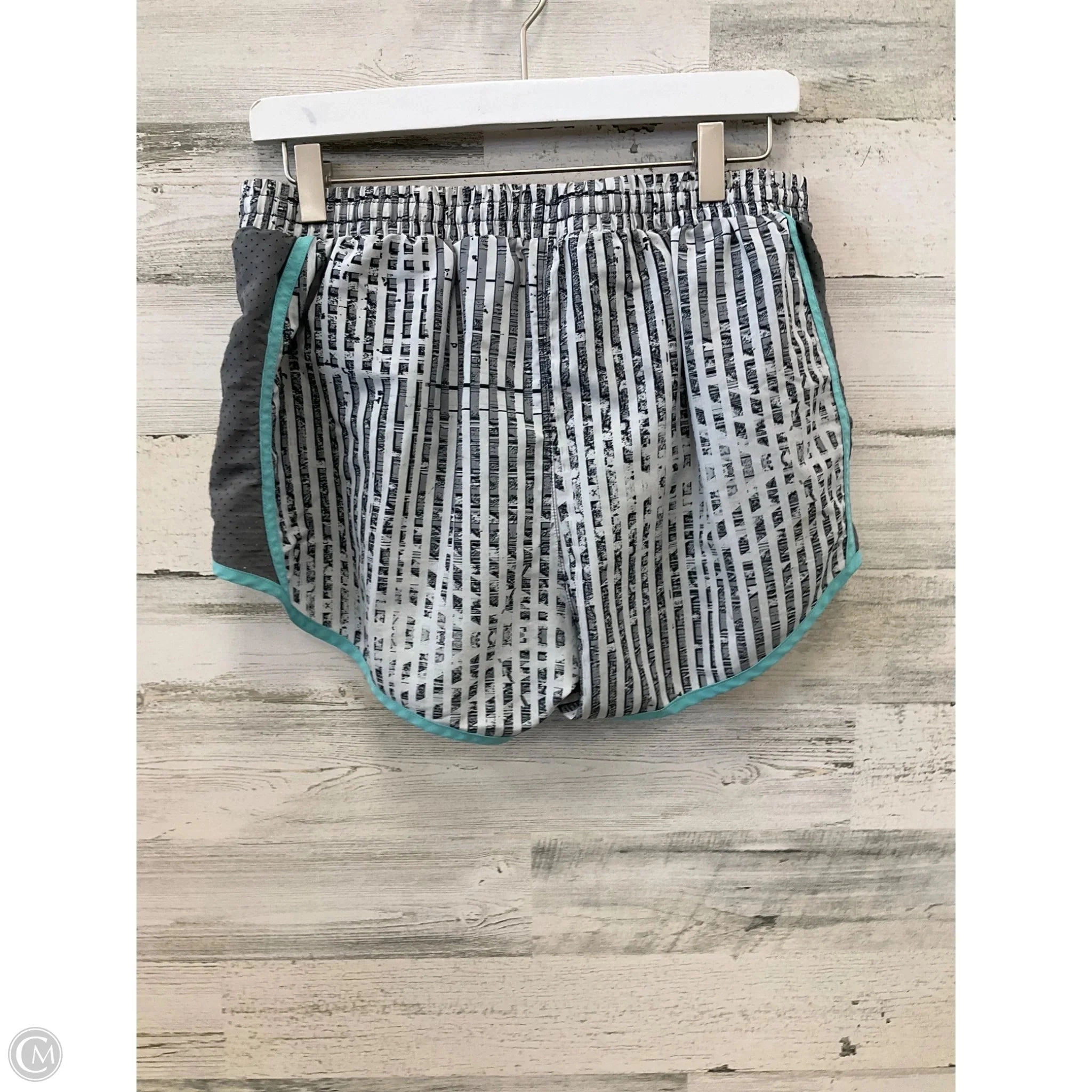 Shorts By Under Armour In Grey, Size: M
