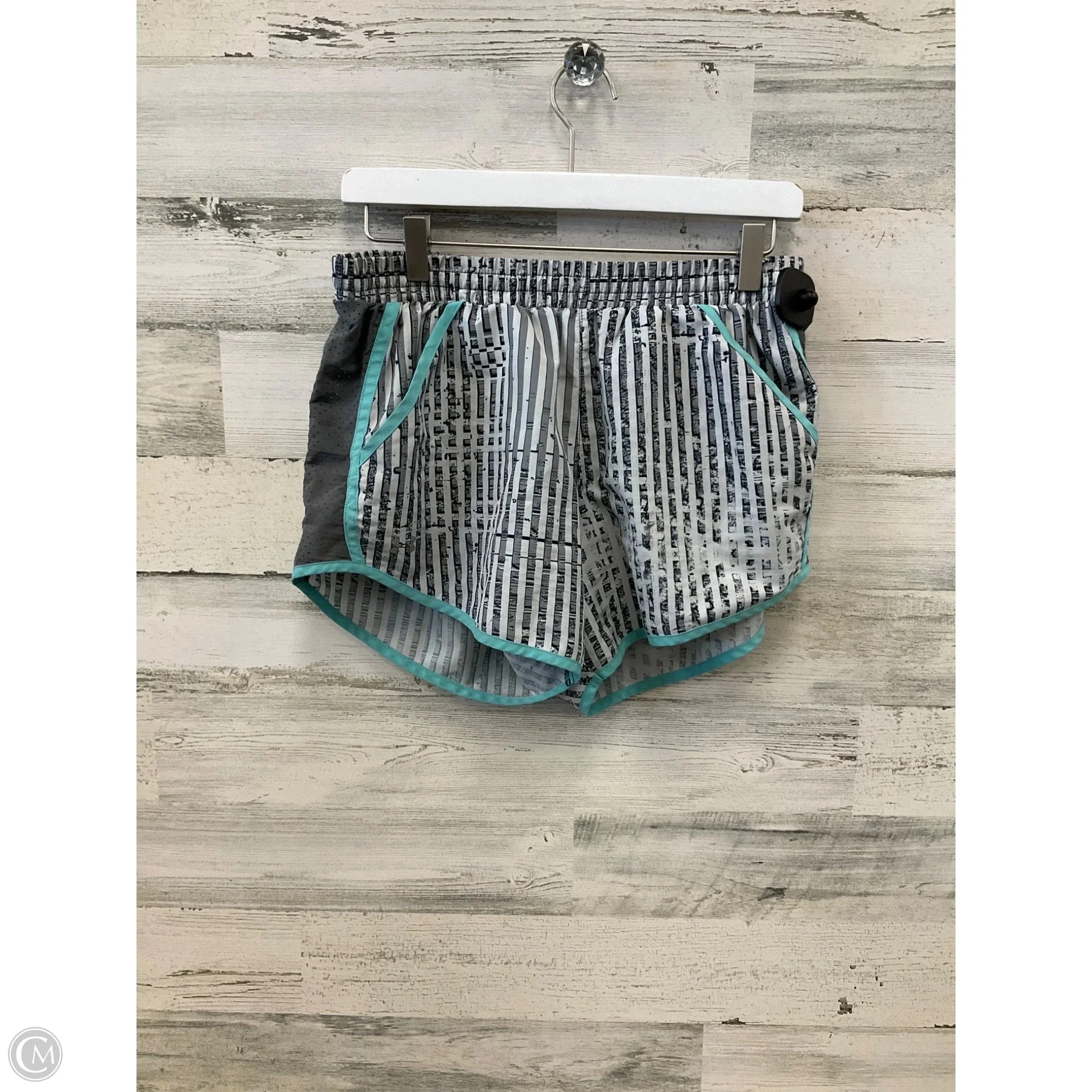 Shorts By Under Armour In Grey, Size: M